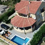 Marica With Swimmingpool Apartment *