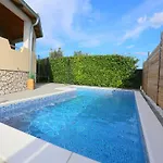 Marica With Swimmingpool Apartment Kakma