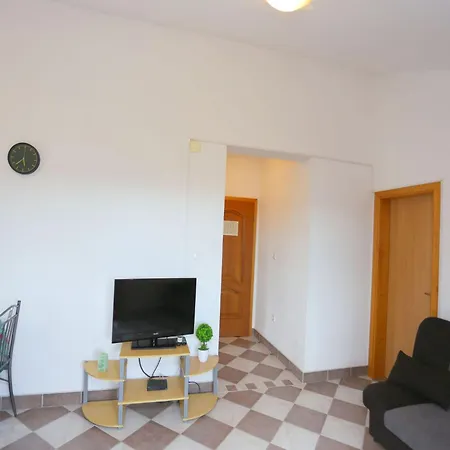 Marica With Swimmingpool Appartement