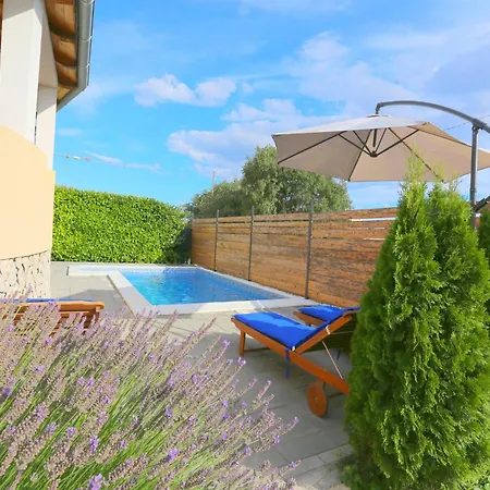 Apartman Marica With Swimmingpool *