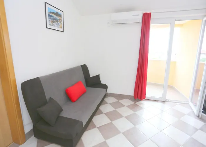 Marica With Swimmingpool Appartement *