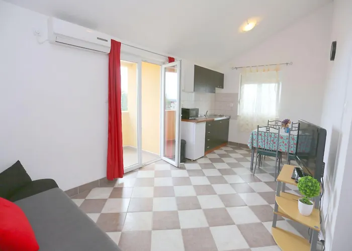 Appartement Marica With Swimmingpool Kakma
