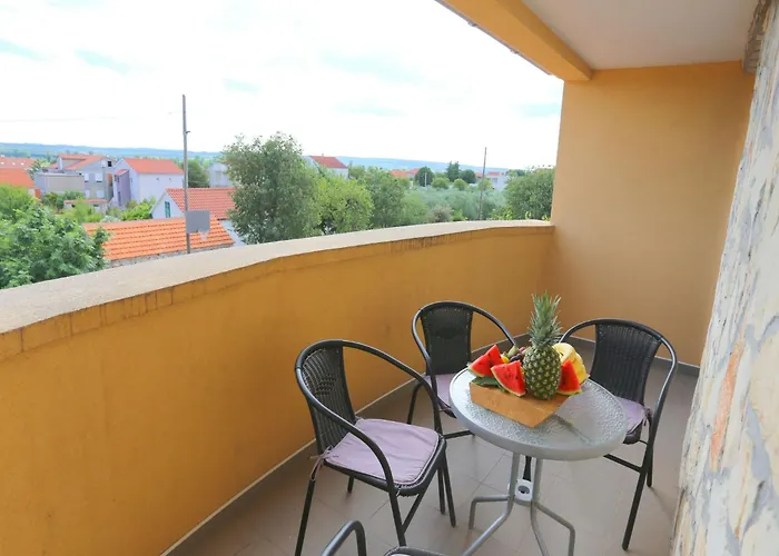 Appartement Marica With Swimmingpool Kakma