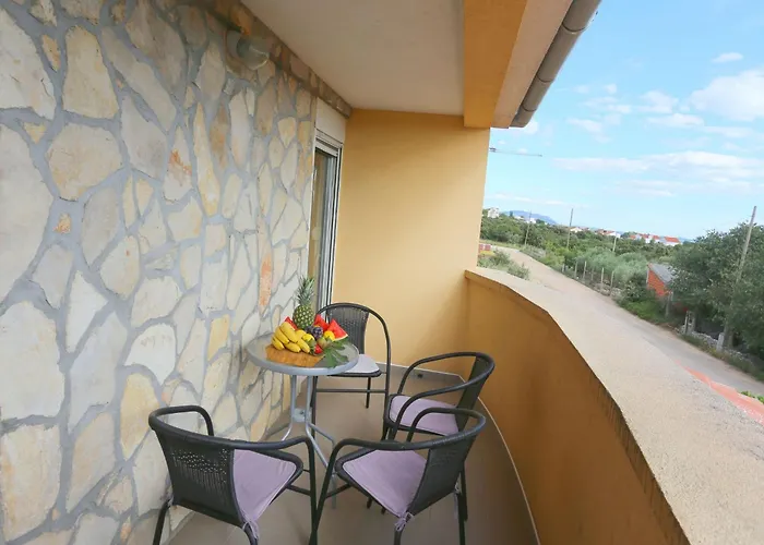 Marica With Swimmingpool Appartement Kakma